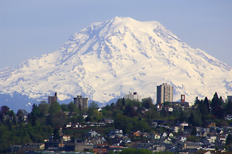 Mt Rainier and Tacoma