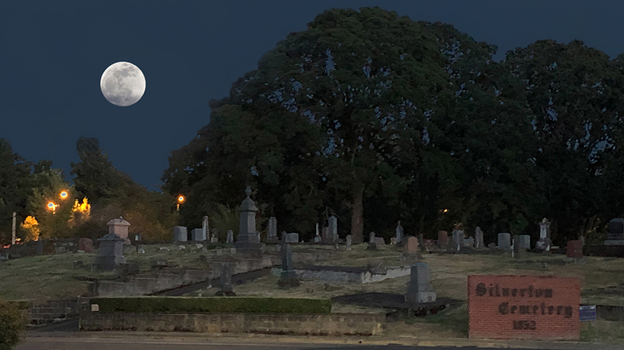 Graveyard Moon